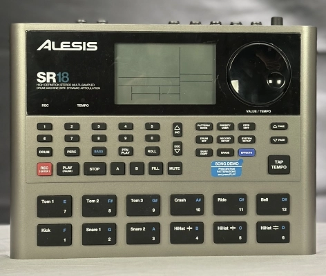 Alesis SR-18 - 24 Bit Stereo Drum Machine